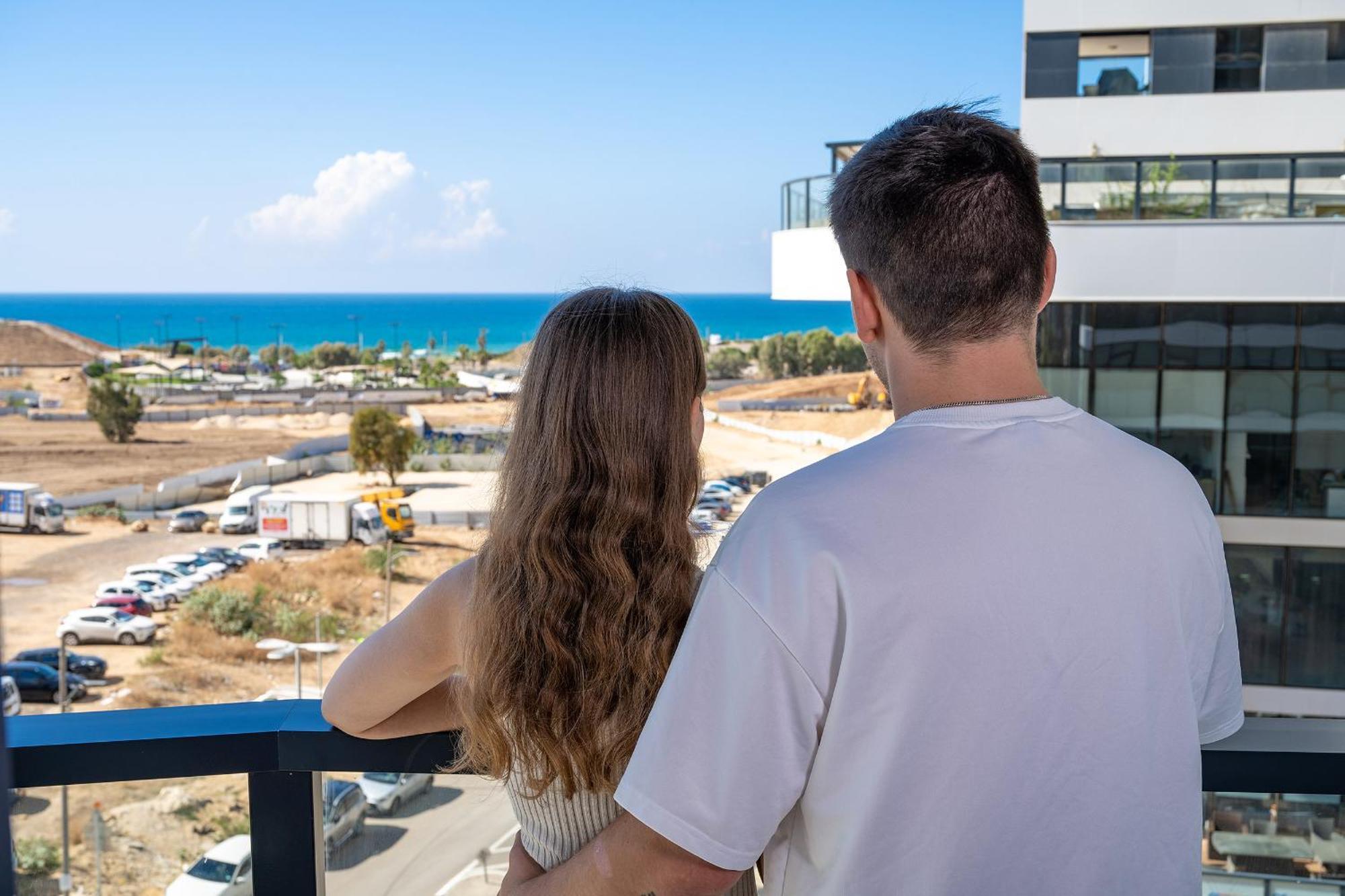 Hi-Yam Seaview Apartments & Suites - יש ממ"ד Bat Yam Exterior foto