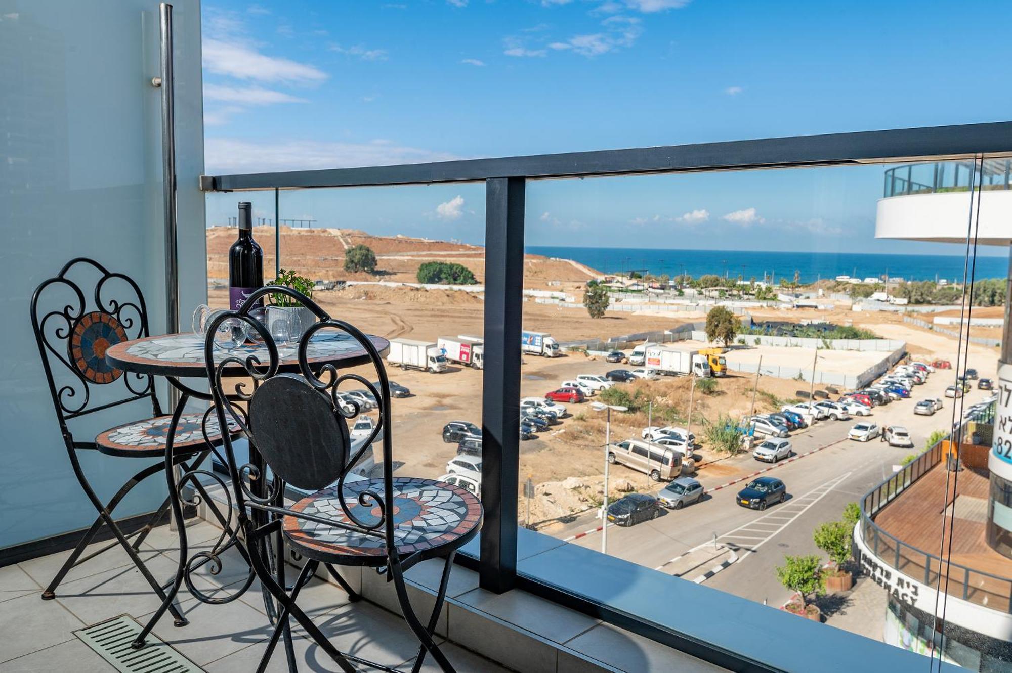Hi-Yam Seaview Apartments & Suites - יש ממ"ד Bat Yam Exterior foto