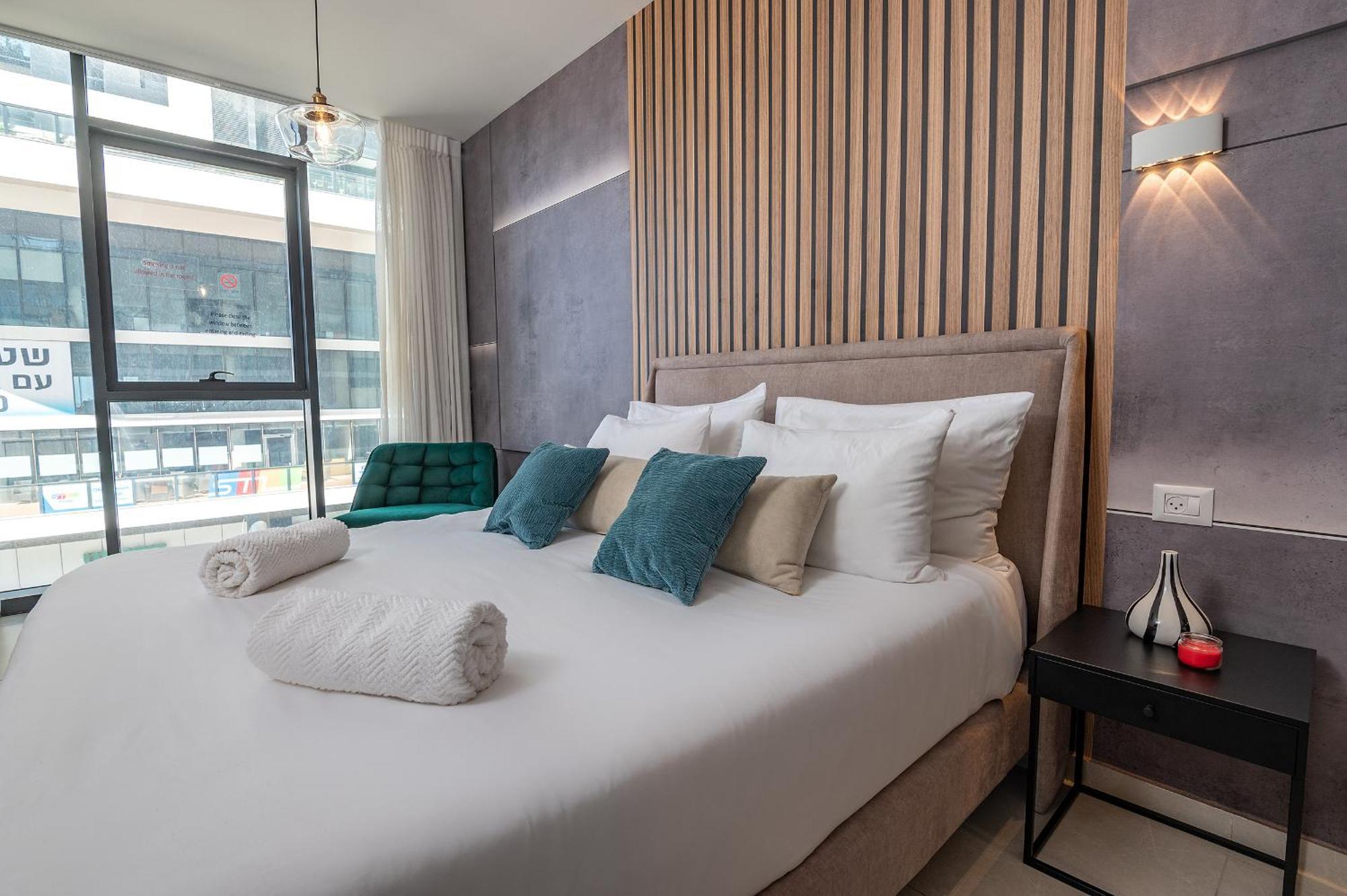 Hi-Yam Seaview Apartments & Suites - יש ממ"ד Bat Yam Quarto foto